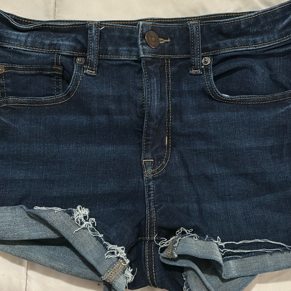 BUNDLE 2 shorts American Eagle , smoke free perfect condition
